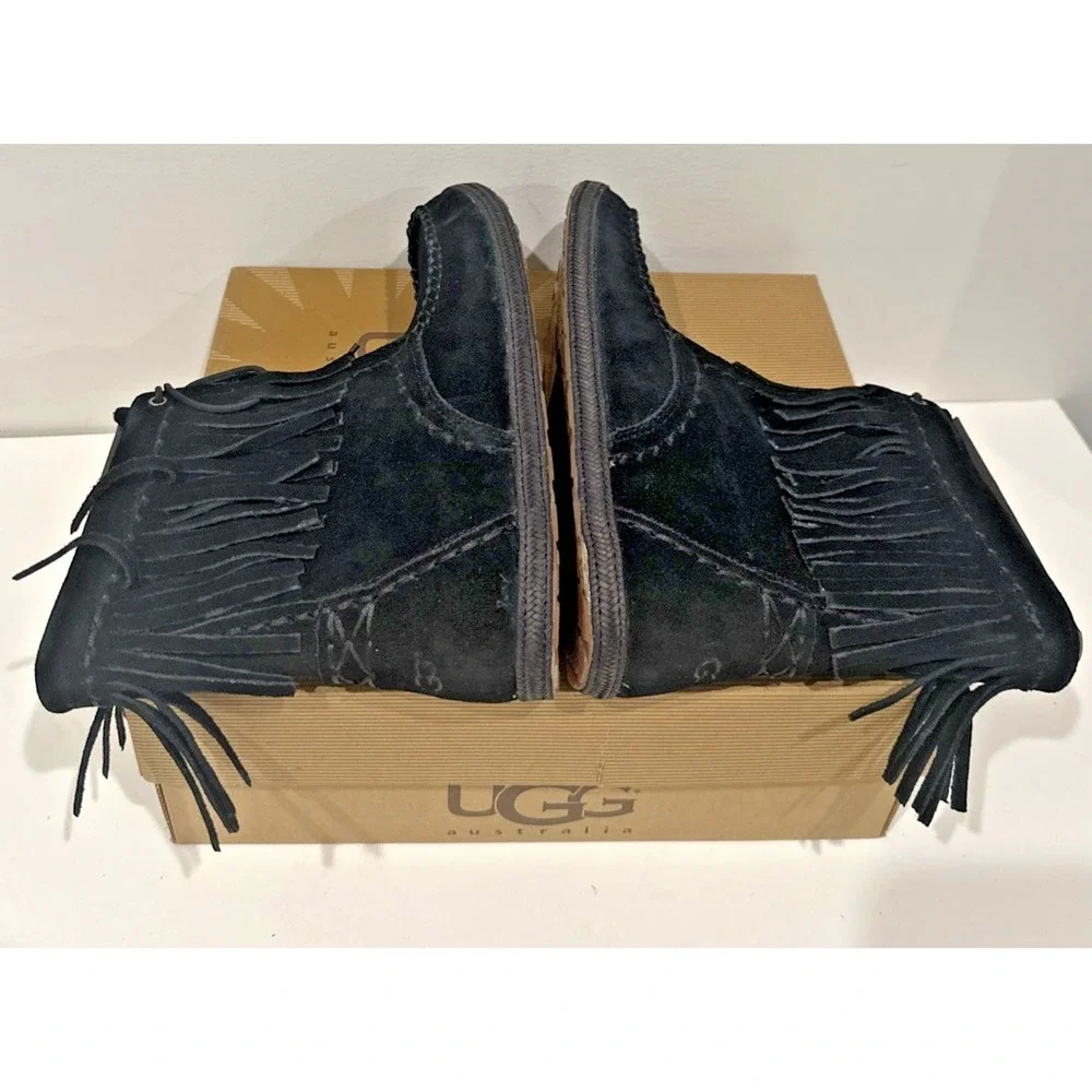 Ugg Australia Big Kid EU 36/US 6 Kyleigh Suede Fringe Moccasin Ankle Boots Black